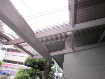 木製テラス 波板