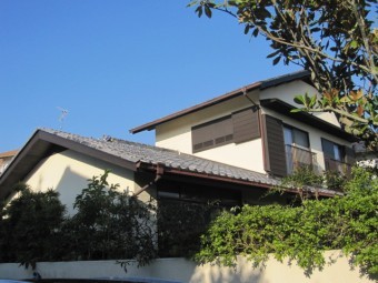 雨漏り瓦一部葺き替え