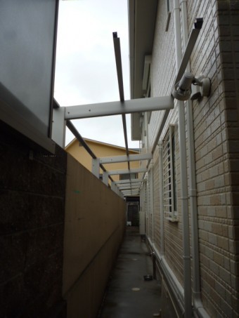 犬走りテラス屋根工事2