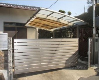 カーポートの屋根が小さい