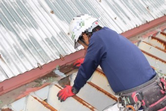 工場屋根雨漏り修理4
