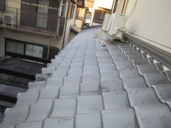 西宮市木造住宅瓦屋根劣化で危ない
