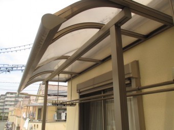 尼崎市後付けバルコニー屋根