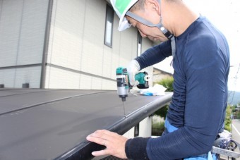 カーポート屋根修理職人さん