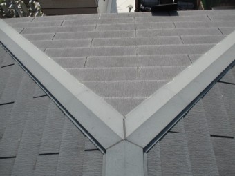 西宮市カラーベスト屋根板金コーキング亀裂