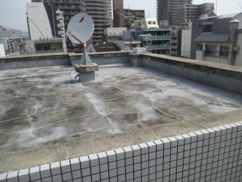 西宮市コンクリート造の陸屋根