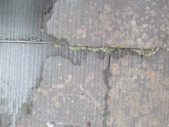 西宮市三階建てのお家カラーベスト表面に雨染み