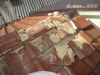 瓦棟つぶれる