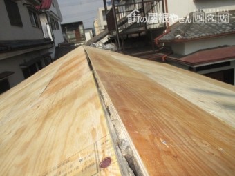 屋根下地材