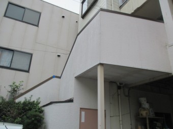 尼崎市玄関階段タイル破損