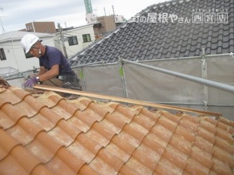 屋根下地
