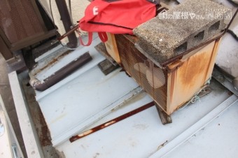 下屋根葺替え1