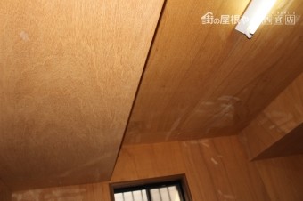 壁面雨漏り5