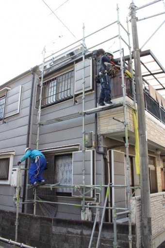 屋根修理足場設置4