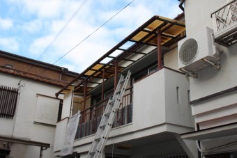 木製テラス波板修理1