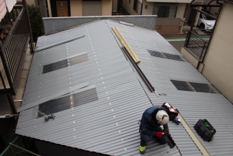 棟板金 ポリカ波板