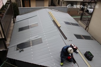 棟板金 ポリカ波板