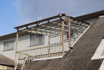 尼崎市ポリカ波板修理3
