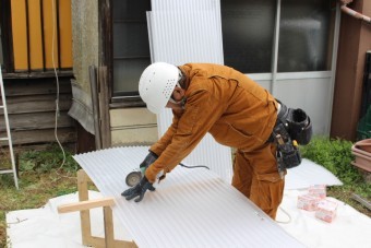 尼崎市ポリカ波板修理7