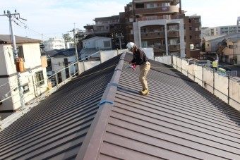伊丹市屋根材張り作業7