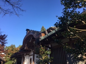 銅板の屋根 大原三千院