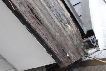 破風板修理1