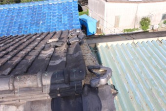 瓦屋根台風被害1