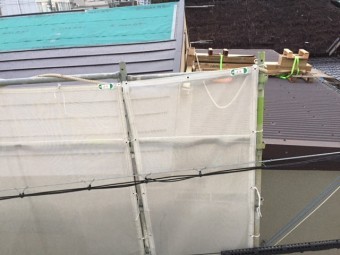 防水シートはる