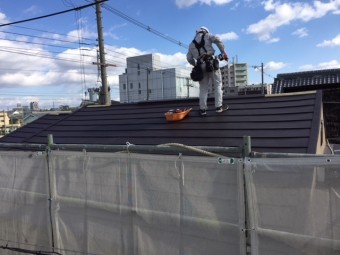 屋根葺き替え作業