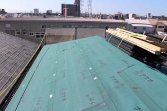 尼崎市屋根カバー工事1