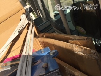 R型のポリカ屋根材