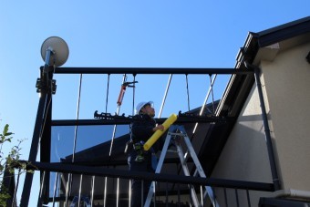 テラス屋根修理施工中1