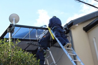 テラス屋根修理施工中2