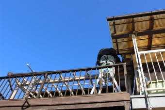 木製テラス修理中1