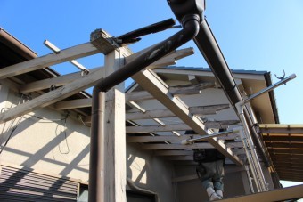 木製テラス修理中2