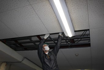 天井修理施工中3