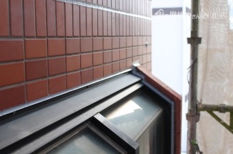 サッシ廻りコーキング6