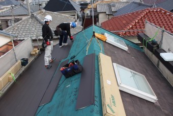 西宮天窓交換屋根カバー1