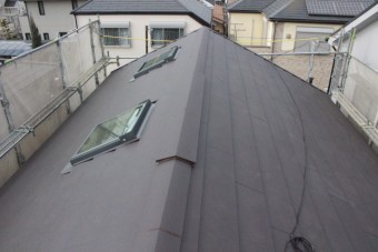 屋根カバー14