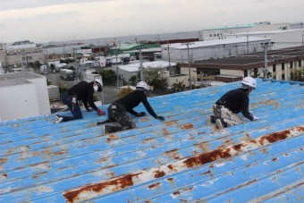 工場屋根塗装工事1