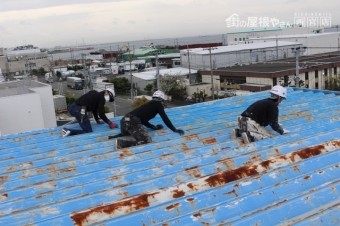 工場屋根塗装工事1