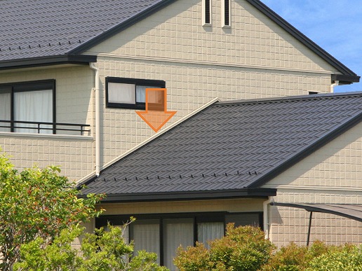 西宮市｜外壁クラックと屋根取り合い部の雨漏りリスク｜見落としやすい初期サインと対処法