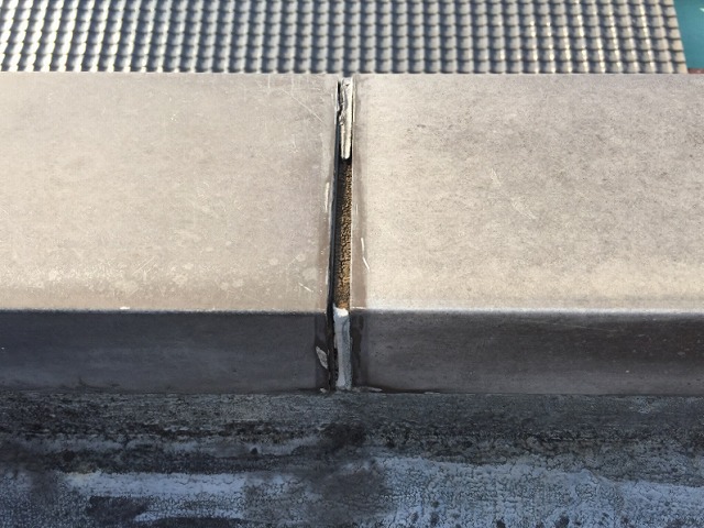 笠木シーリング劣化