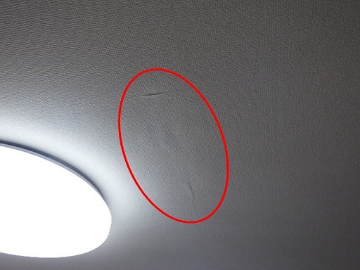 天井クロス浮き