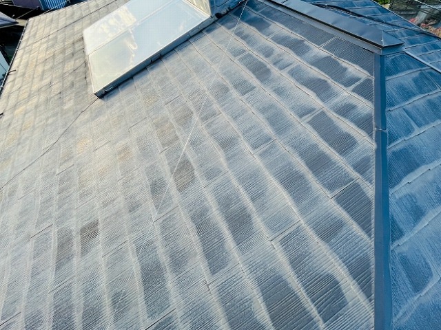 スレート屋根　色褪せ