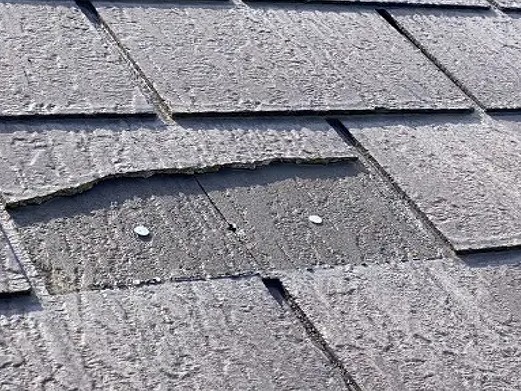 スレート屋根　割れ