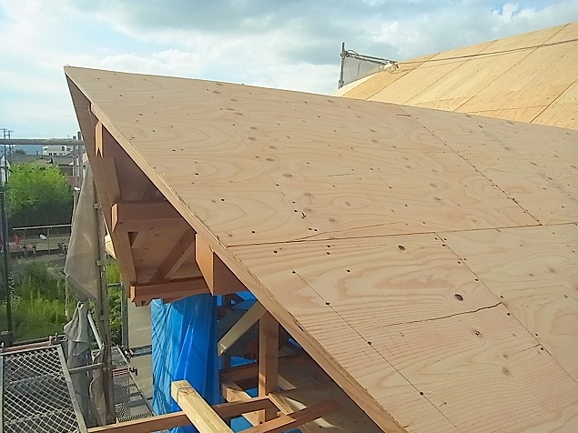 西宮市｜屋根の下地（野地板）とは？見えない部分の役割と劣化による影響