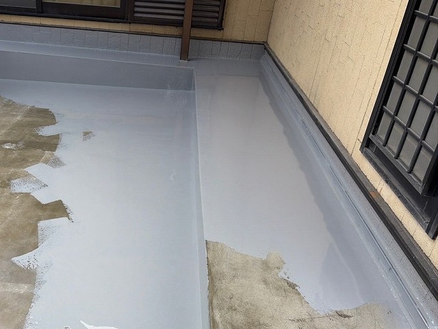 防水材1回目の塗布