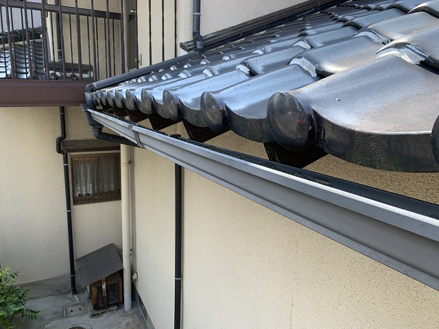 施工前の軒樋全体