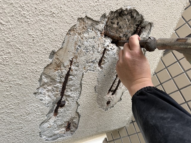 天井欠損部の斫り